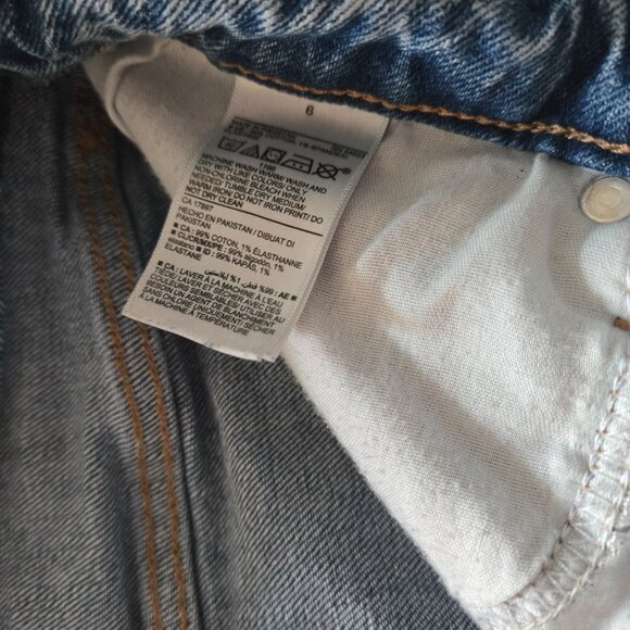 Old Navy OG Women's High Rise Shorts - Size 6 - Picture 3 of 4